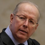 Em sua última sessão, Celso refuta 'privilégios' e vota por Bolsonaro depor