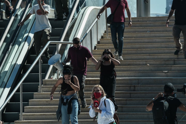 Επεισόδια έξω από το Υπουργείο Παιδείας. 