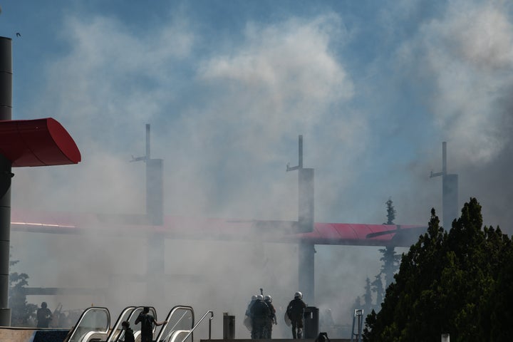 Επεισόδια έξω από το Υπουργείο Παιδείας. 