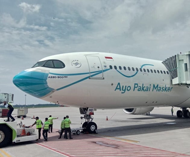 ガルーダ航空機の可愛い マスク 背景にはインドネシアの深刻な感染事情があった ハフポスト ガルーダ航空機の可愛い マスク 背景にはインドネシアの深刻な感染事情があった ハフポスト
