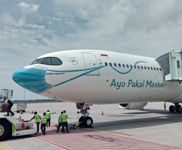 ガルーダ航空機の可愛い マスク 背景にはインドネシアの深刻な感染事情があった ハフポスト