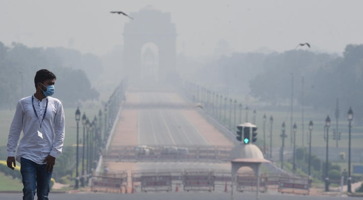 A view of the Rajpath as air pollution is on the rise, on October 9, 2020 in New Delhi.