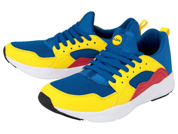 Las famosas zapatillas de Lidl.