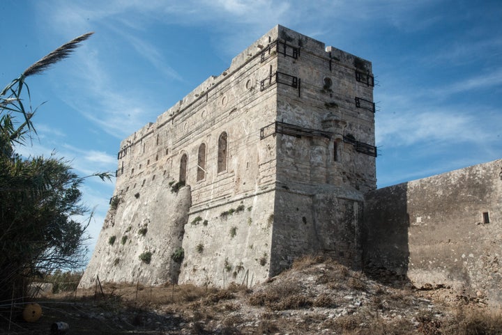 Το καστρομονάστηρο των Στροφάδων φωτογραφημένο από τον αμερικανό φωτογράφο Ρόμπερτ Μακέιμπ