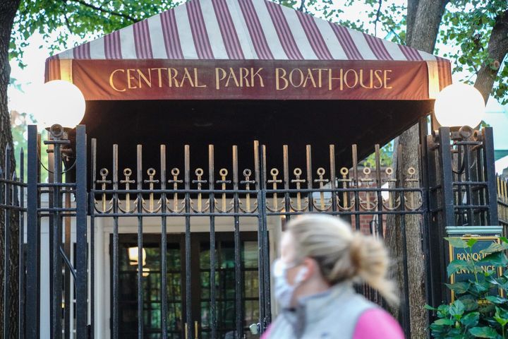 ニューヨークのセントラルパーク内にある伝説的レストラン「Loeb Boathouse」が廃業した＝2020年10月5日撮影
