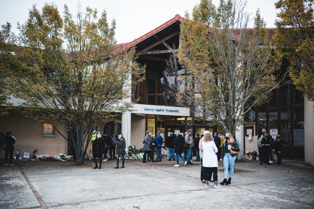 le college de samuel paty renomme le departement des yvelines le propose le huffpost