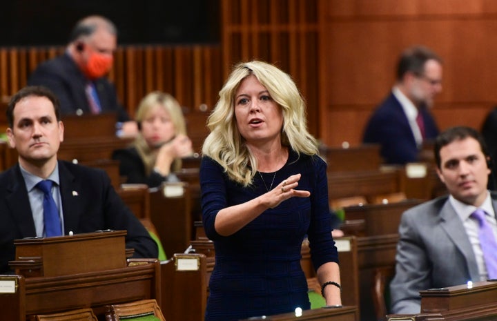 Le sujet sera à nouveau au centre des préoccupations lorsque la Chambre des communes reprendra ses travaux après une semaine de pause, alors que les conservateurs profiteront d’une journée d’opposition mardi. (sur la photo d'archive: porte-parole conservatrice en matière de santé, Michelle Rempel Garner)