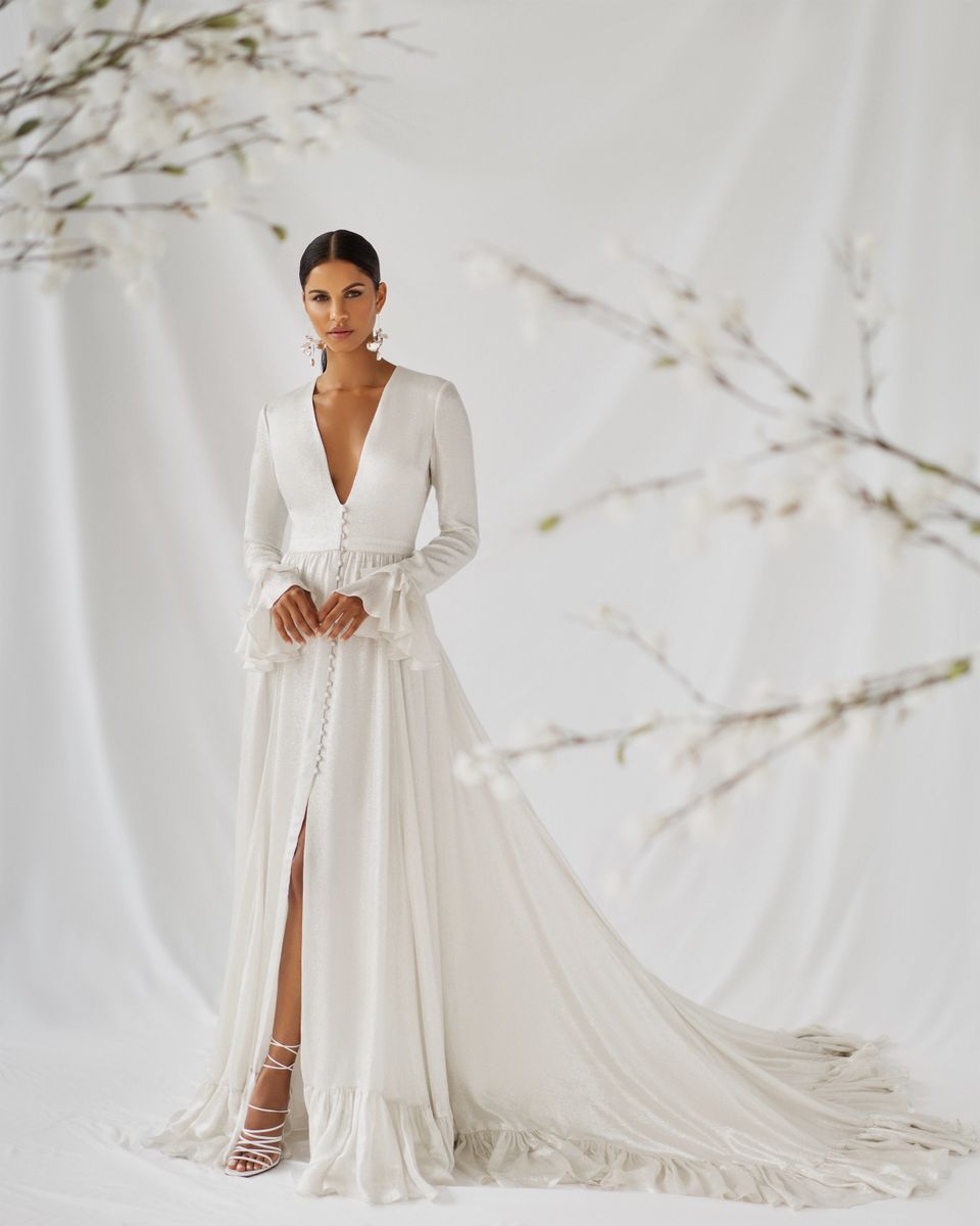 25 Of The Best Backyard Wedding Dresses For Any Type Of Bride Huffpost Life 2662