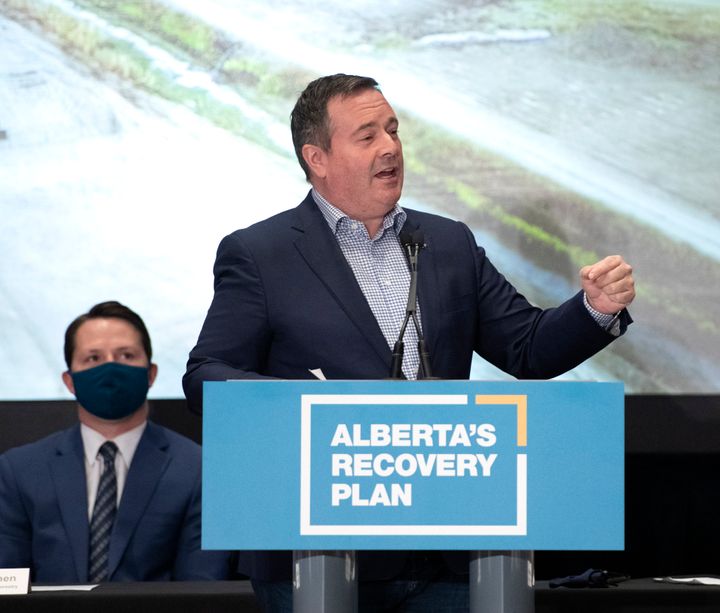 Alberta premier Jason Kenney speaks in Calgary on Oct. 9, 2020.