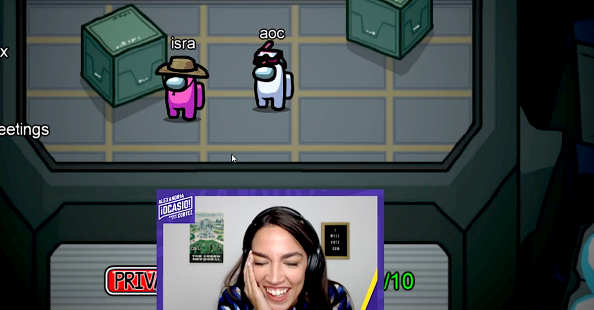 Alexandria Ocasio Cortez Plays Among Us On Twitch Breaks The Internet Huffpost India