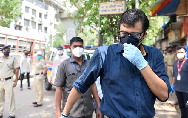 Republic TV editor-in-chief Arnab Goswami appear at NM joshi marg police station on May