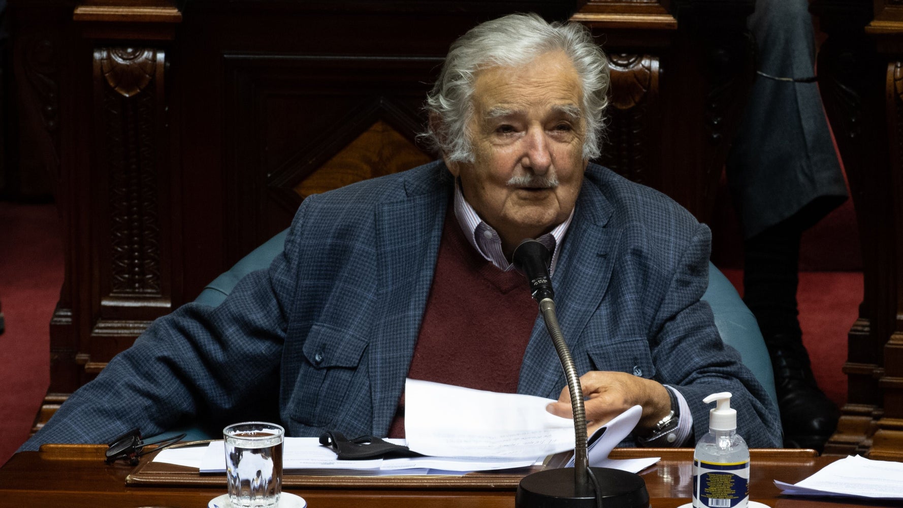 ムヒカ氏の言葉を振り返る ウルグアイの 世界一貧しい大統領 が政界引退 ハフポスト World ムヒカ氏の言葉を振り返る ウルグアイの 世界一貧しい大統領 が政界引退 ハフポスト World