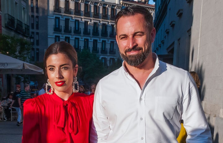 Santiago Abascal y Lidia Bedman, antes del concierto de Bertín Osborne el 1 de enero de 2019 en Madrid.