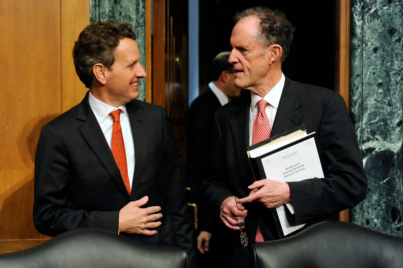 Kaufman (right) was a frequent critic of the approach taken by Tim Geithner (left), President Barack Obama's treasury secretary, to the financial crisis.