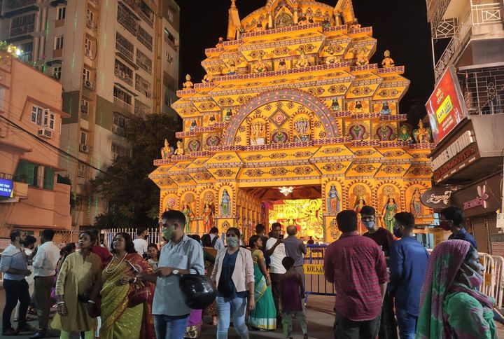 Visitors at Ekdalia Evergreen pandal, one of the most popular Durga Puja pandals in Kolkata.