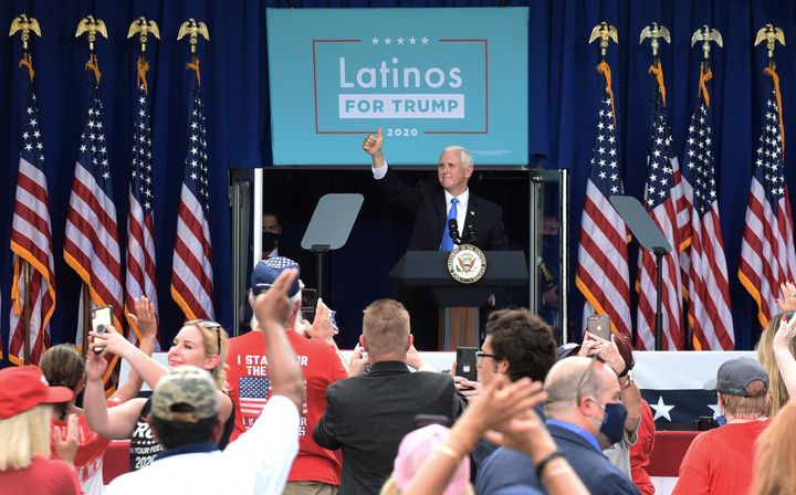 Orlando, Florida (EEUU), 10 de octubre. El vicepresidente Mike Pence, en un acto de campaña de 'Latinos for Trump'.