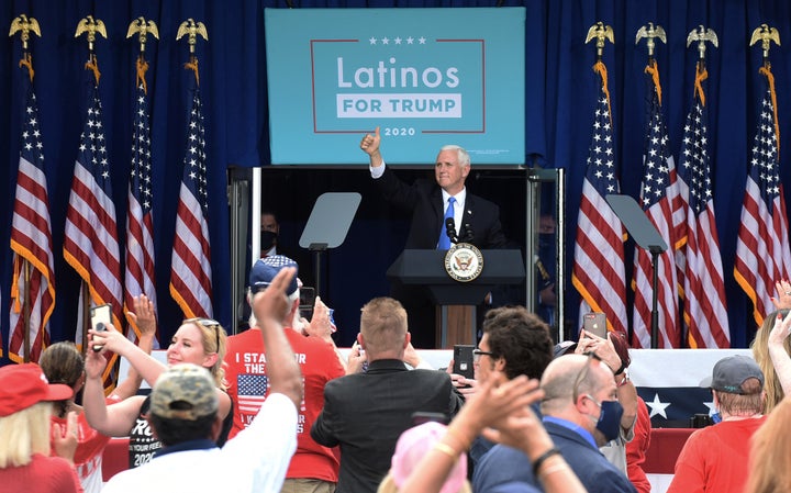 Orlando, Florida (EEUU), 10 de octubre. El vicepresidente Mike Pence, en un acto de campaña de 'Latinos for Trump'.