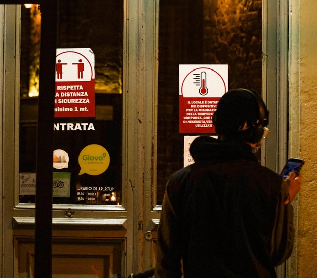 La logica del semi lockdown: la maledizione della defezione unilaterale (di G. Pellegrino) La logica del semi lockdown: la maledizione della defezione unilaterale (di G. Pellegrino)