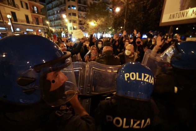 Catello Maresca non sarà mai il candidato a sindaco di Napoli del centrodestra Catello Maresca non sarà mai il candidato a sindaco di Napoli del centrodestra