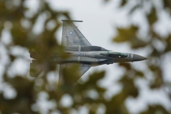 Μαχητικό αεροσκάφος, F-16 κατά τη διάρκεια επίδειξης 
