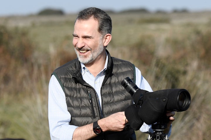 Felipe VI en una visita al Parque Nacional de Doñana recordando sus tiempos televisivos