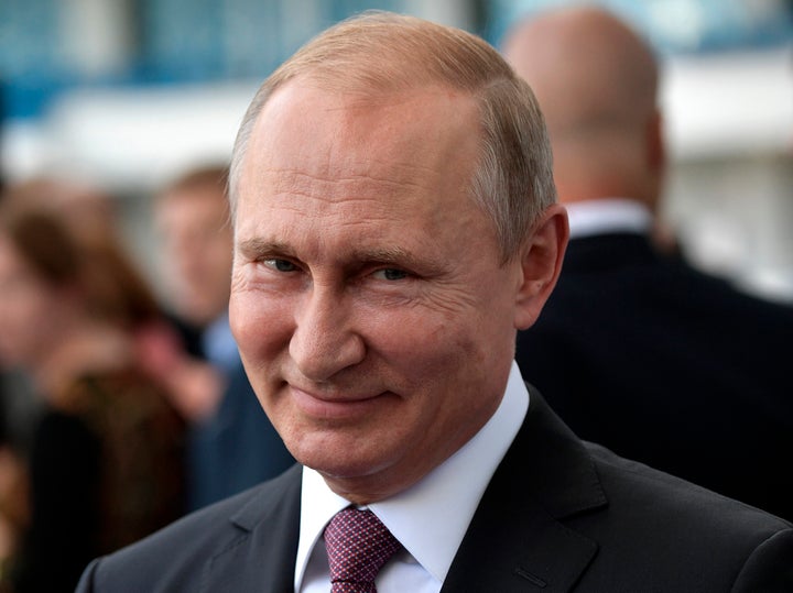 Vladimir Putin sonríe en un evento del mundial de fútbol de Rusia, en julio de 2018, en Kaliningrado.