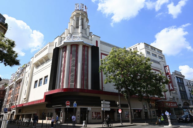 Εξωτερική άποψη του κινηματογράφου 'Le Grand Rex' στο Παρίσι. 