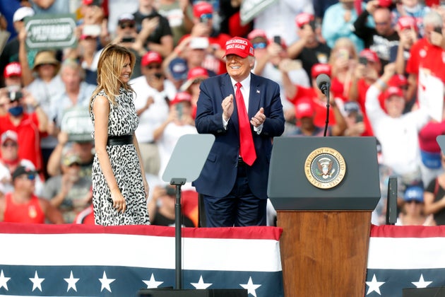 Negli Usa mille morti e 90mila casi in un giorno. Trump: "Noi non chiudiamo" Negli Usa mille morti e 90mila casi in un giorno. Trump: "Noi non chiudiamo"
