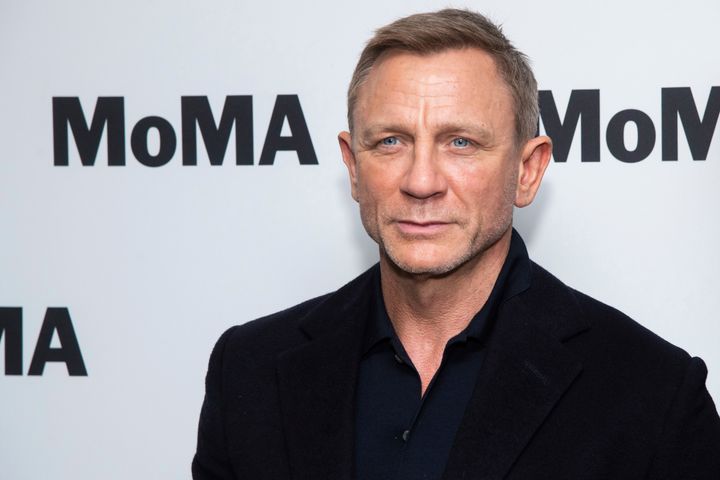 Daniel Craig finally returns as Bond in 2021