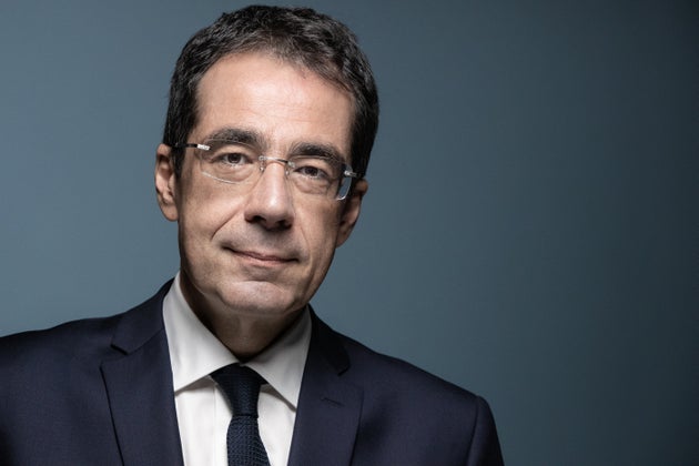 Le journaliste Darius Rochebin lors d'une séance photo à Paris, le 14 septembre 2020
