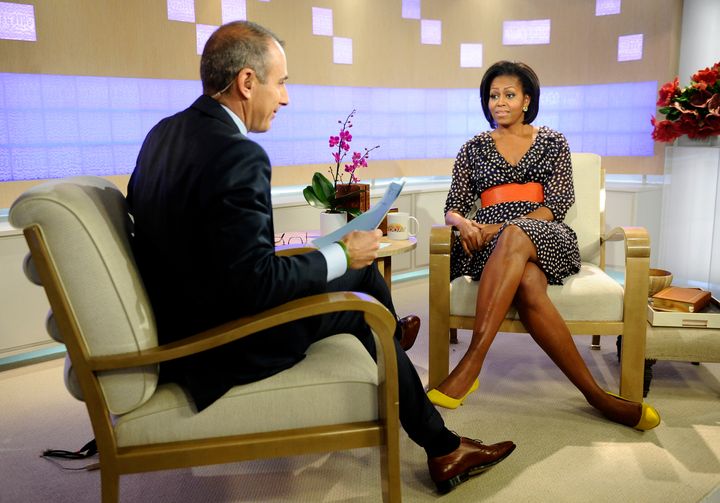 Ο Ματ Λάουερ κι η Μισέλ Ομπάμα στο Today του NBC News to 2011.