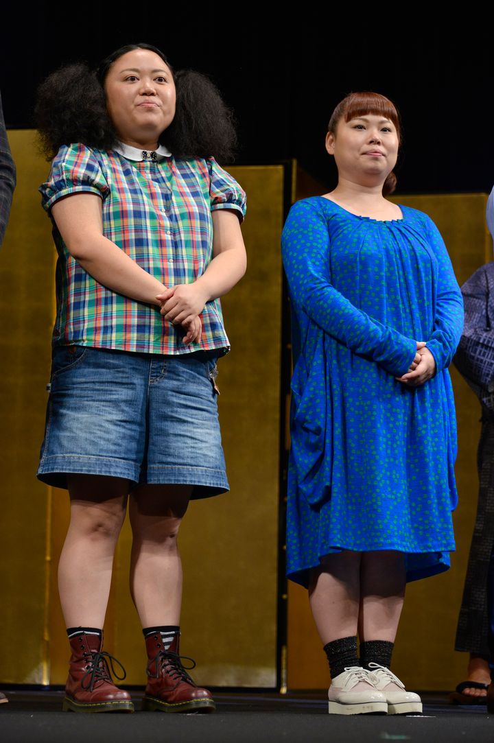 お笑いコンビ・ニッチェの江上敬子さん（左）と近藤くみこさん＝2014年9月13日撮影