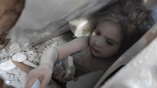 Turkish Rescuers Pull 3-Year-Old Girl From Rubble 4 Days After Quake 2 5fa19f66240000ea3161efc5