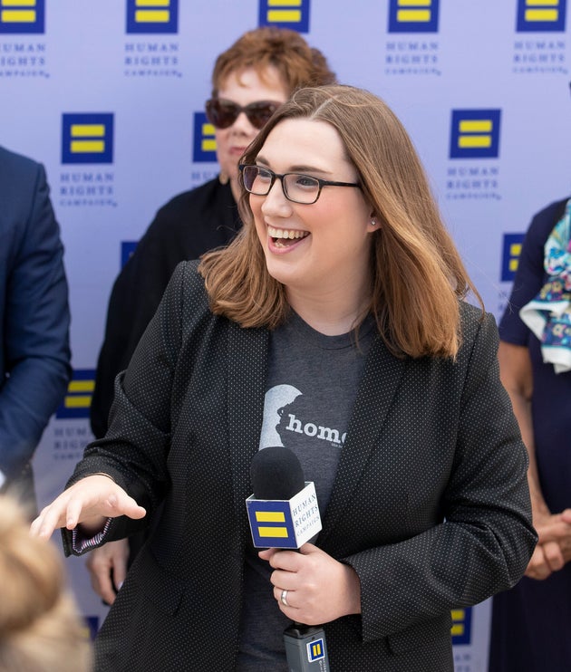 トランスジェンダーを公表する初の州議会上院議員が誕生へ サラ マクブライド氏 Lgbtqの子供たちに民主主義の重要さを示したい ハフポスト