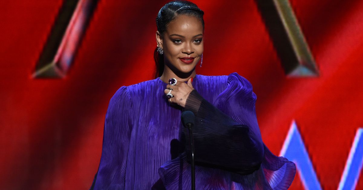Rihanna Has A Simple But Meaningful Message As World Waits