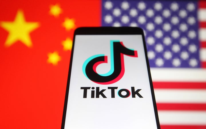 個人情報が流出する恐れがあるとされるTikTok。北京のバイトダンスが運営するが、会社側は反論。アメリカ事業の分離・売却が進む見込みだ 