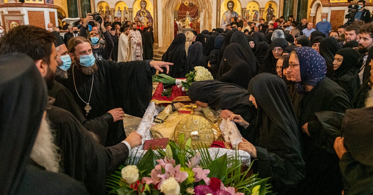 Vescovo Covid Scettico Muore Di Virus Il Funerale Diventa Focolaio In Montenegro L Huffpost