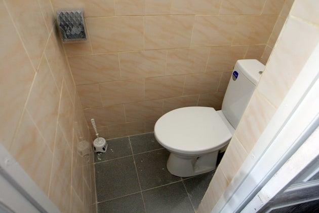 Un baño normal y
