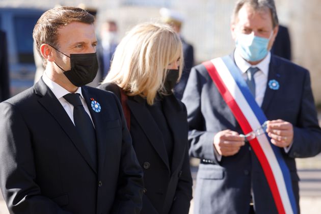 Emmanuel Macron et Brigitte Macron à leur arrivée à Colombey-les-deux-Eglises pour...