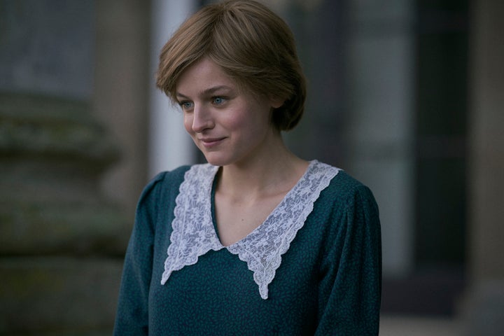 Emma Corin dans le rôle de la princesse Diana, dans la saison 4 de The Crown.