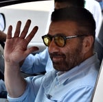 Punjab Farmers Ask BJP MP Sunny Deol: “Where Is Your ‘Dhai Kilo Ka