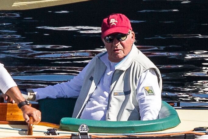 El rey Juan Carlos navegando