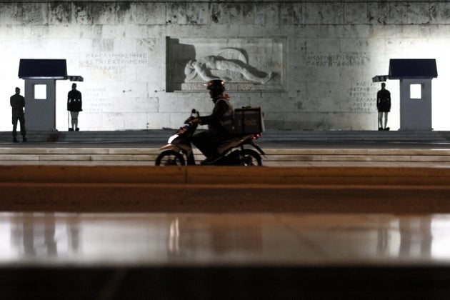 Παρασκευή και 13: «Στοιχειωμένη» η πρώτη νύχτα με απαγόρευση