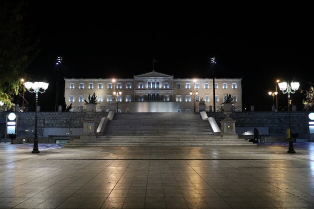 Παρασκευή και 13: «Στοιχειωμένη» η πρώτη νύχτα με απαγόρευση