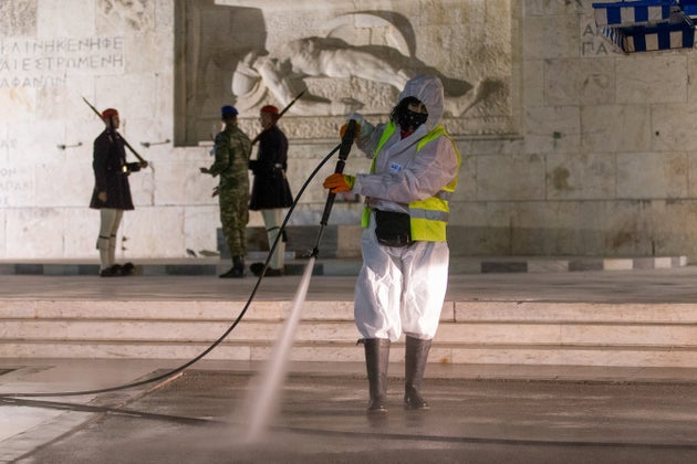 Παρασκευή και 13: «Στοιχειωμένη» η πρώτη νύχτα με απαγόρευση