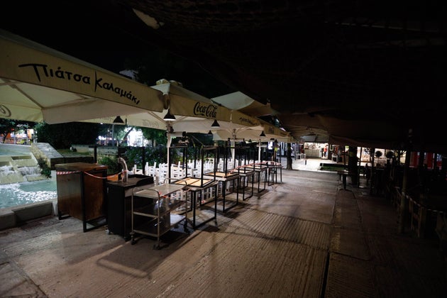 Παρασκευή και 13: «Στοιχειωμένη» η πρώτη νύχτα με απαγόρευση