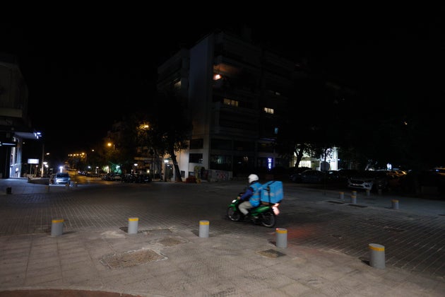 Παρασκευή και 13: «Στοιχειωμένη» η πρώτη νύχτα με απαγόρευση