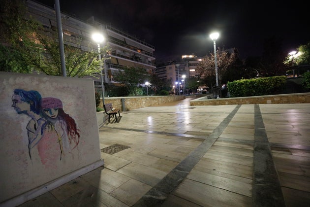 Παρασκευή και 13: «Στοιχειωμένη» η πρώτη νύχτα με απαγόρευση