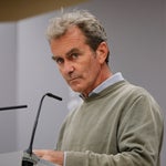Los médicos piden el cese de Fernando Simón por su 