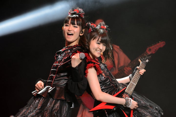 Babymetal とは メンバーや経歴を紹介 10周年の メタルとアイドルの融合 に注目集まる Update ハフポスト アートとカルチャー Babymetal とは メンバーや経歴を紹介 10周年の メタルとアイドルの融合 に注目集まる Update ハフポスト アートとカルチャー